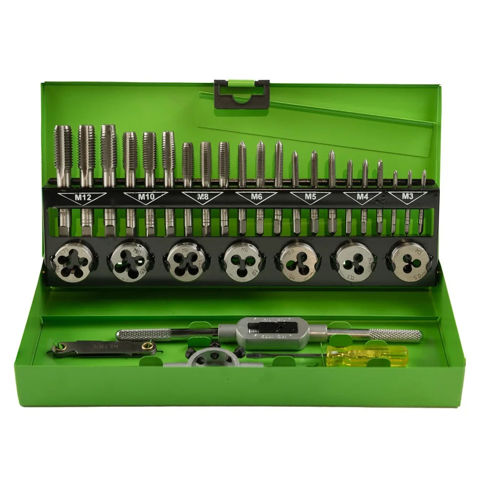 Set of 32 Screws and Nuts M3-M12 DS1346