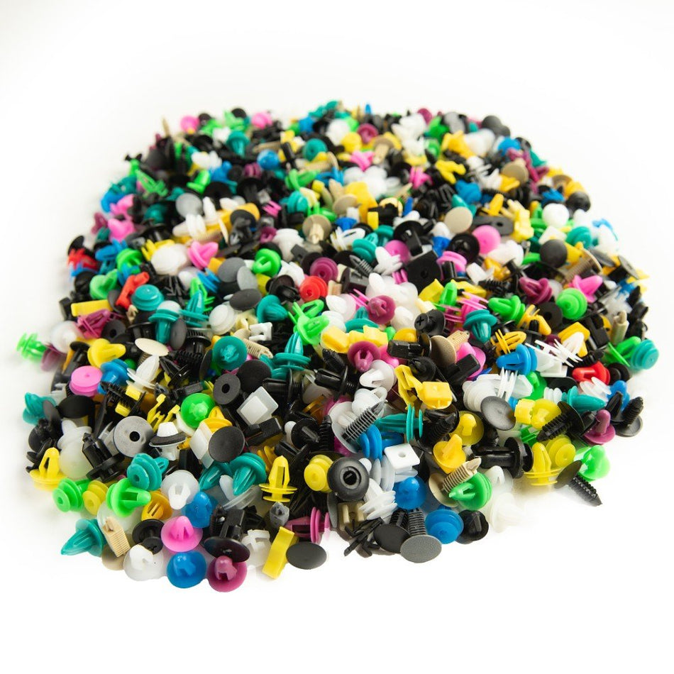 UNIVERSALŪS APDAILOS SPAUSTUKAI IR TVIRTINIMO DETALĖS 500 VNT. DS1452